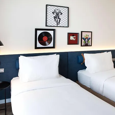 Hampton By Hilton Munich Airport South 3*