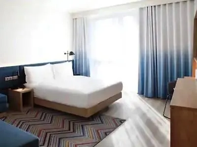 فندق Hampton By Hilton Munich Airport South 3*