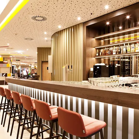 Hampton By Hilton Munich Airport South 3*