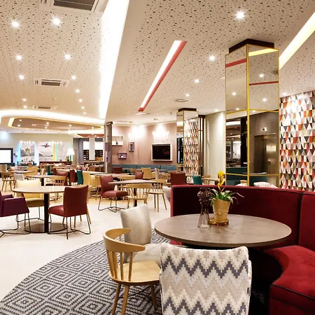 Hampton By Hilton Munich Airport South ハルベルクモース