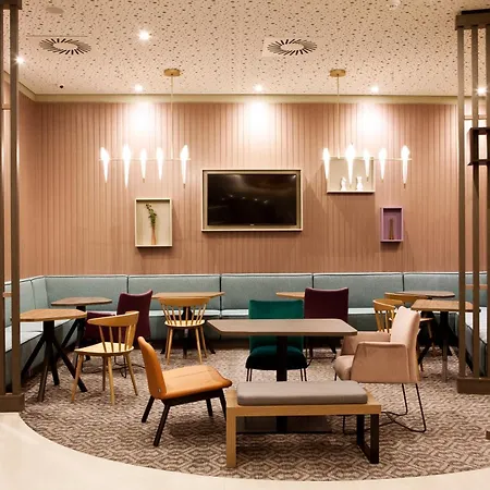 Hotel Hampton By Hilton Munich Airport South