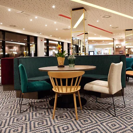 Hampton By Hilton Munich Airport South Hotel Hallbergmoos