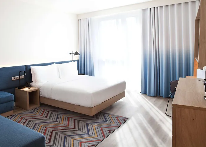 Hampton By Hilton Munich Airport South Отель 3*