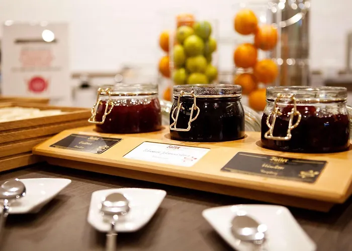 Отель Hampton By Hilton Munich Airport South 3*