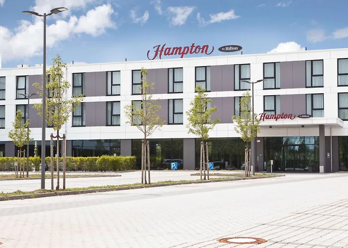 Hampton By Hilton Munich Airport South Отель 3*