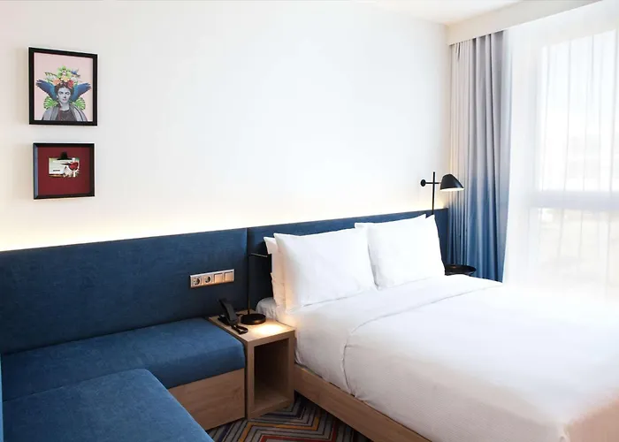 ホテル Hampton By Hilton Munich Airport South ハルベルクモース