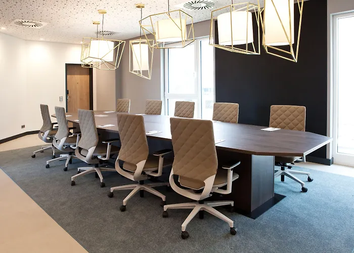 Hampton By Hilton Munich Airport South Отель Халльбергмос