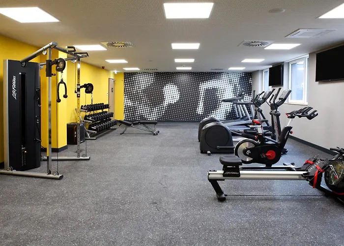 Отель Hampton By Hilton Munich Airport South