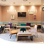 Hampton By Hilton Munich Airport South Hotel Hallbergmoos