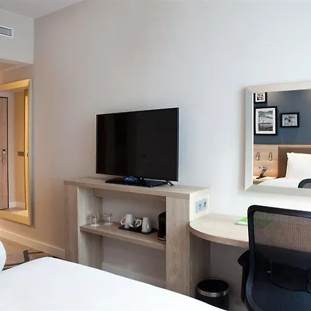 Отель Hampton By Hilton Munich Airport South