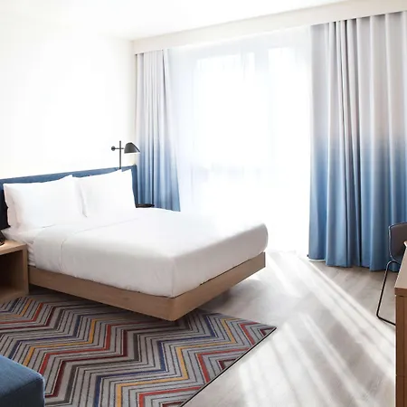 Hampton By Hilton Munich Airport South Отель 3*