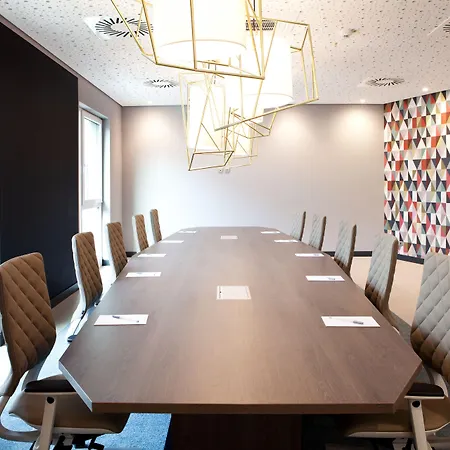 Hampton By Hilton Munich Airport South Халльбергмос