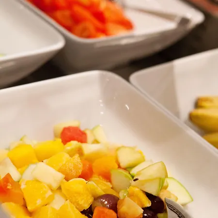 Hampton By Hilton Munich Airport South Отель 3*