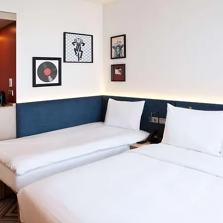 Hampton By Hilton Munich Airport South Отель