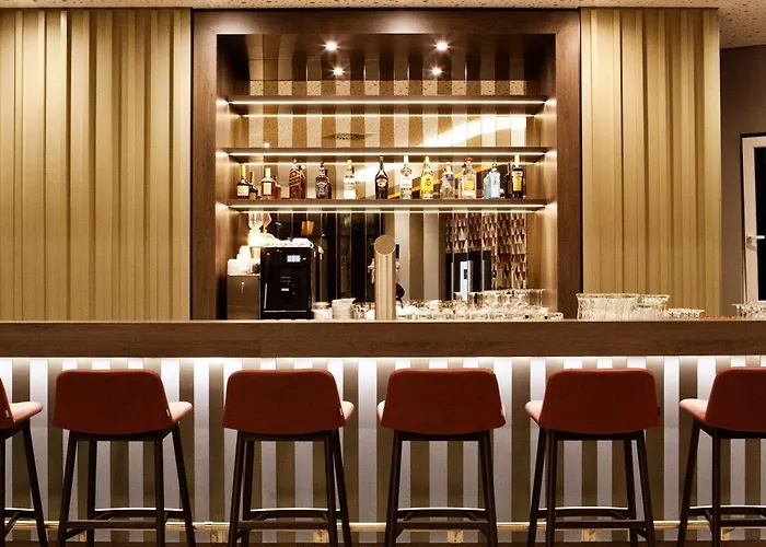 Hampton By Hilton Munich Airport South Hotel 3*