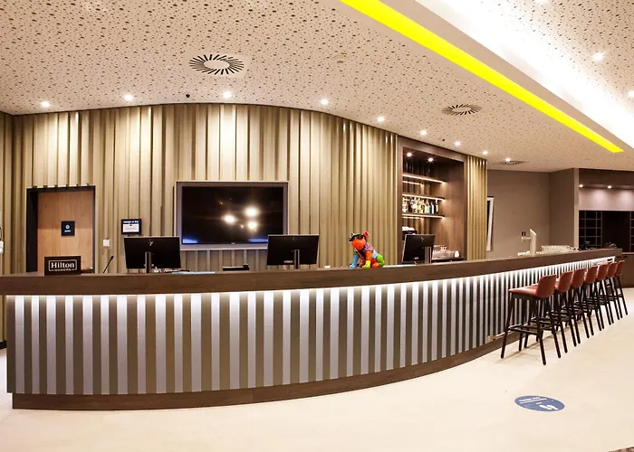 Hotel Hampton By Hilton Munich Airport South 3*