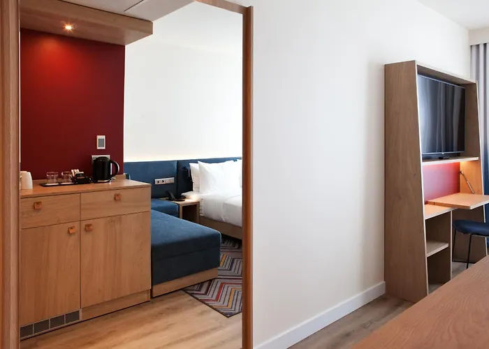 Szálloda Hampton By Hilton Munich Airport South 3*