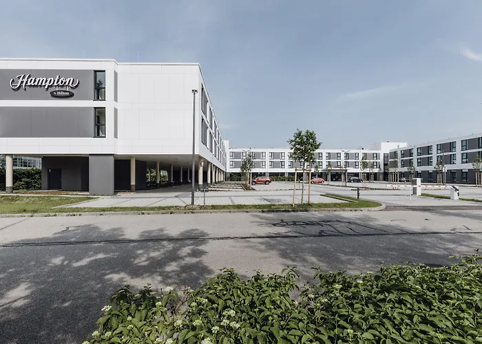 Hampton By Hilton Munich Airport South Hallbergmoos